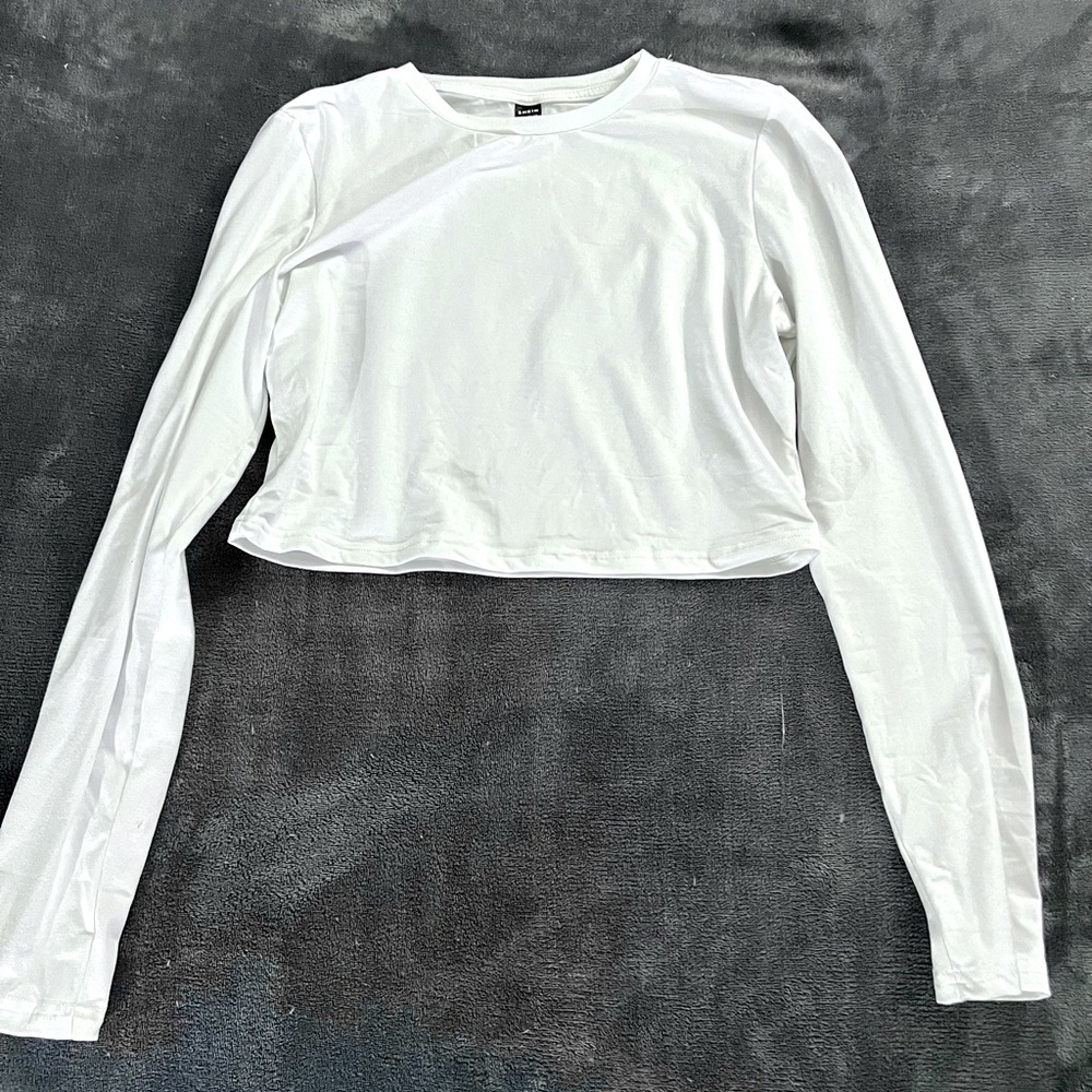 White long sleeve undershirt